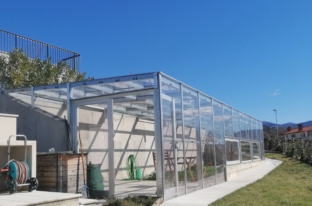 Rastlinjak Iz Polikarbonatnih Plosc