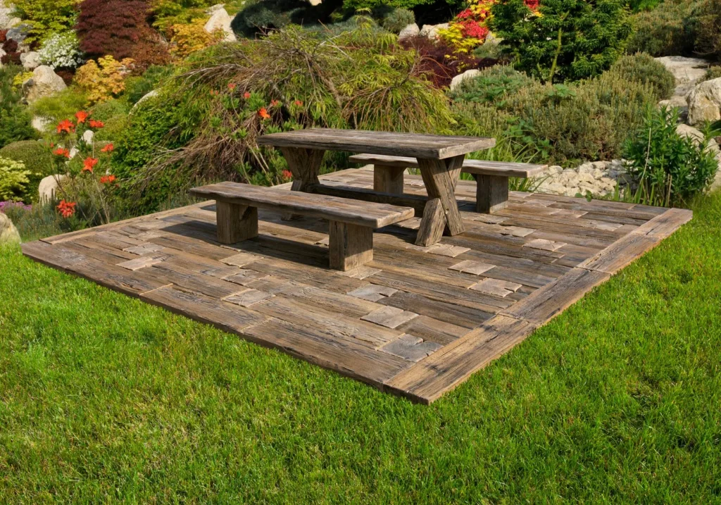 Linija Okameneli Les Miza In Klopi