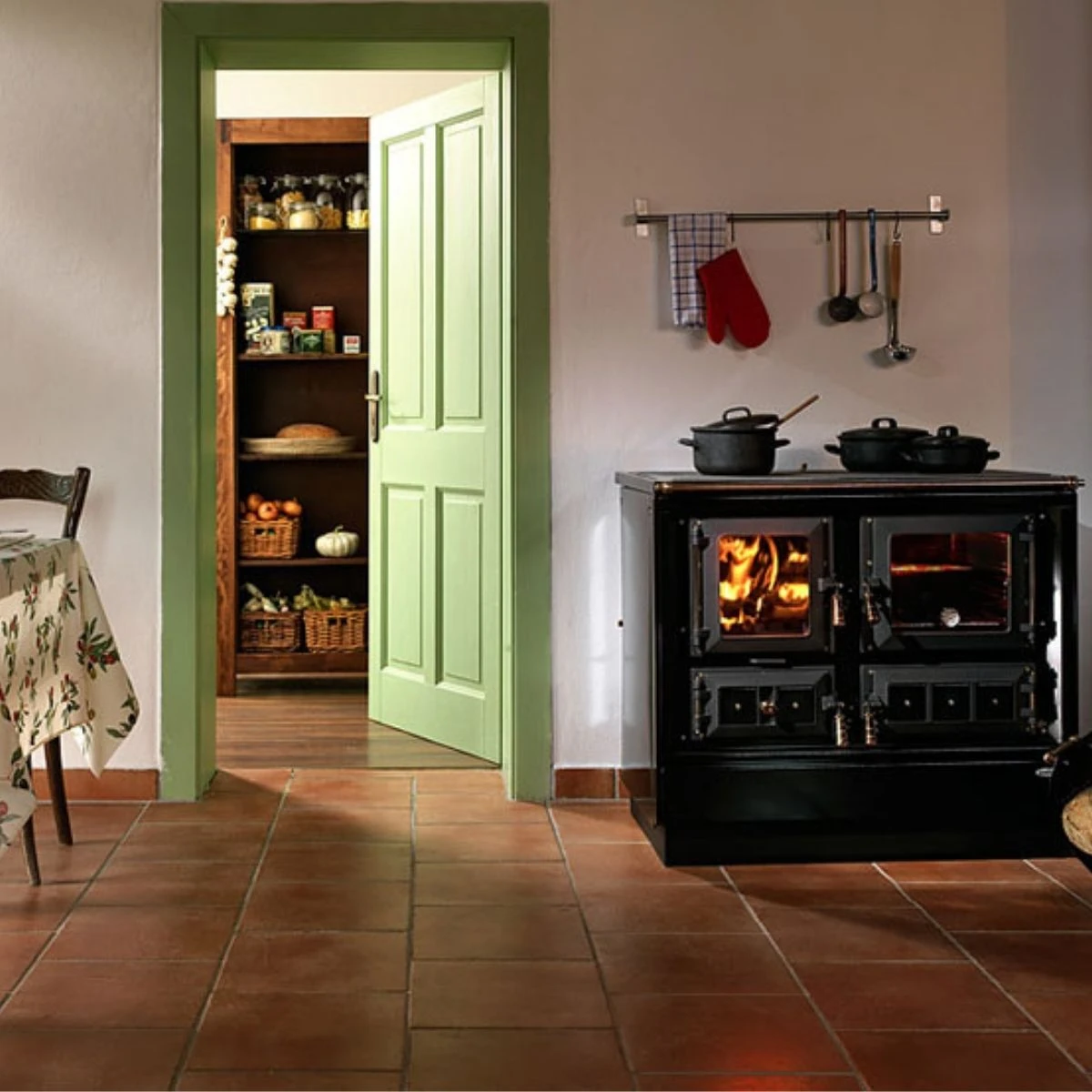 štedilnik Moravia Primer črna