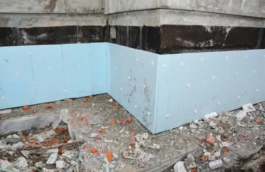Hidroizolacija temeljev in vkopanih delov hiše za novogradnje in prenove Hidroizolacija Temeljev Hakplus Sanacija Vlage