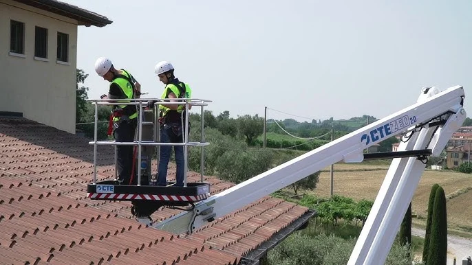Najem Dvizne Kosare Avto Dvigalo Delo Na Visini Gradbeni Oder Eurolift